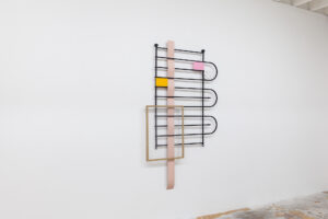 Leyden Rodriguez-Casanova. Gate Composition (White Glove), 2020 (side view).